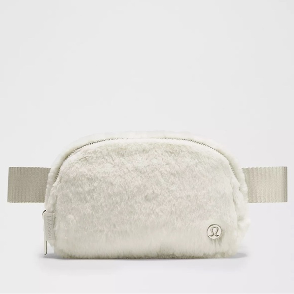 Everywhere Belt Bag *PlushFleece, Color: Bone/Silver- NWT - Picture 1 of 7